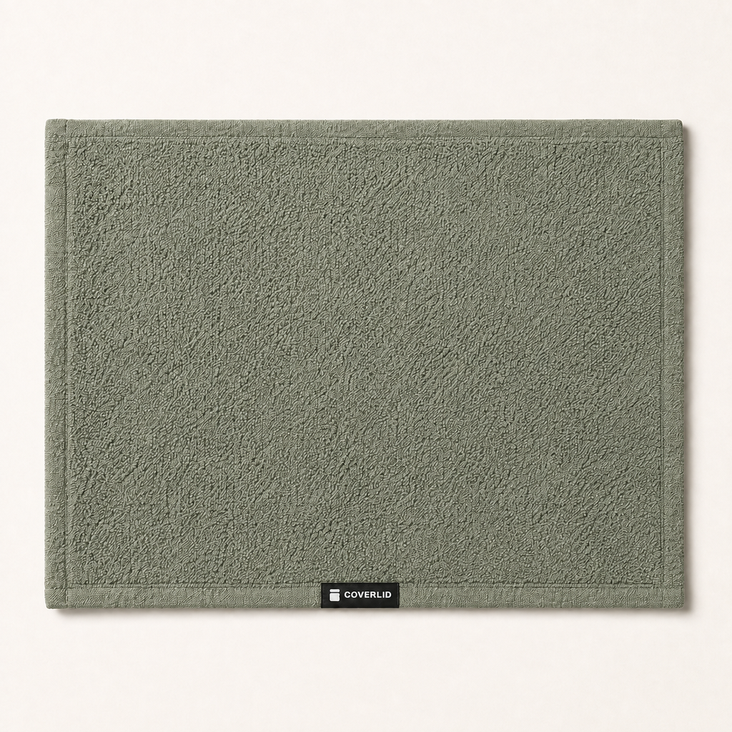 Huck Bath Mat in Thyme, detail view
